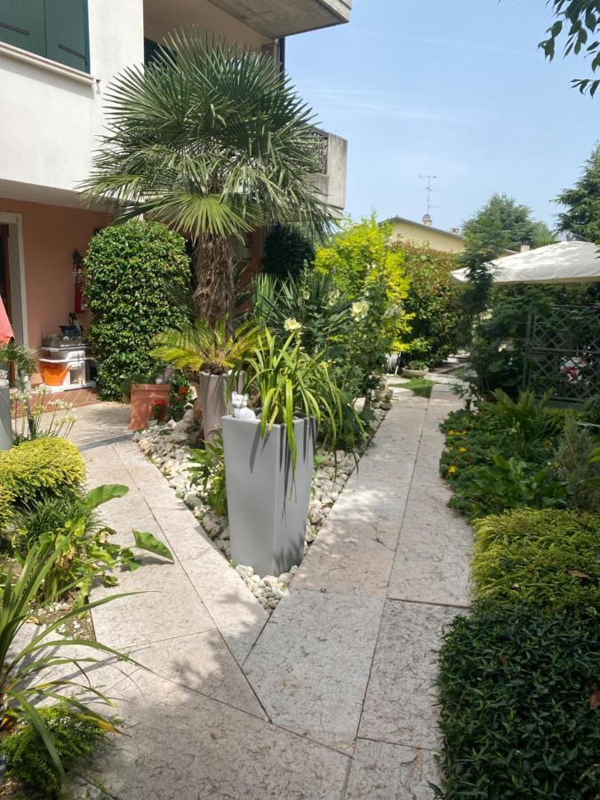ديسينسانو ديل غاردا B&B Garda 4U المظهر الخارجي الصورة