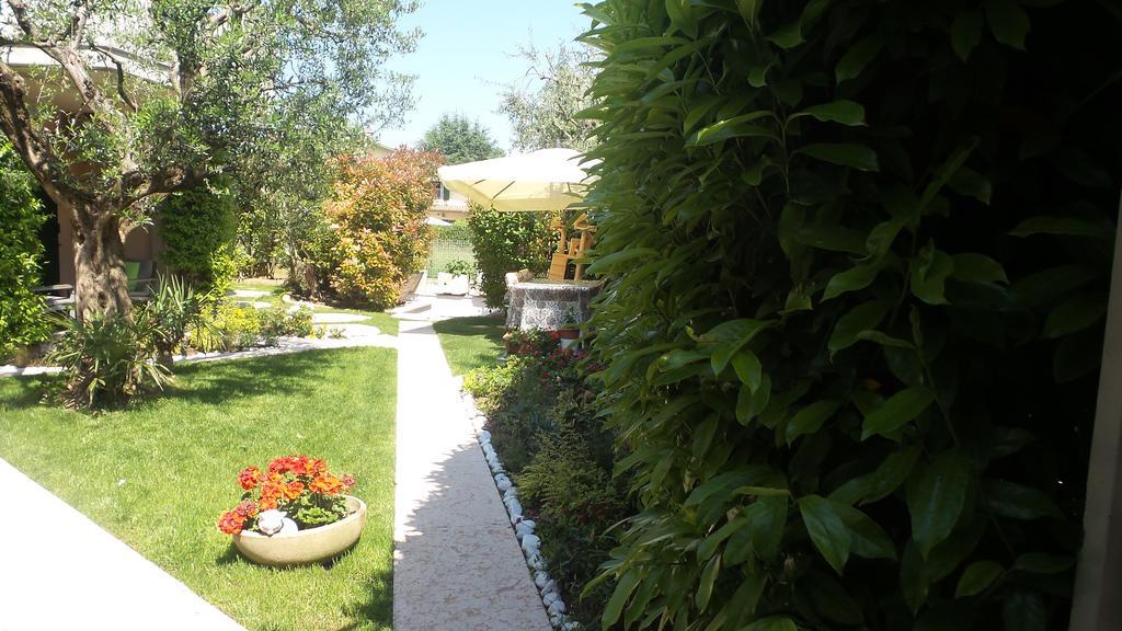 ديسينسانو ديل غاردا B&B Garda 4U المظهر الخارجي الصورة