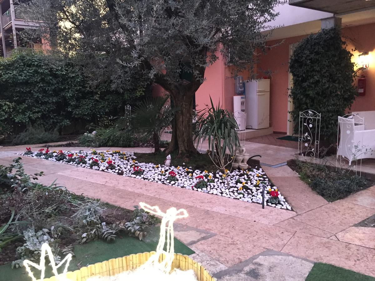 ديسينسانو ديل غاردا B&B Garda 4U المظهر الخارجي الصورة