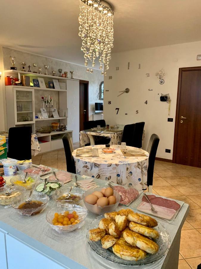 ديسينسانو ديل غاردا B&B Garda 4U المظهر الخارجي الصورة